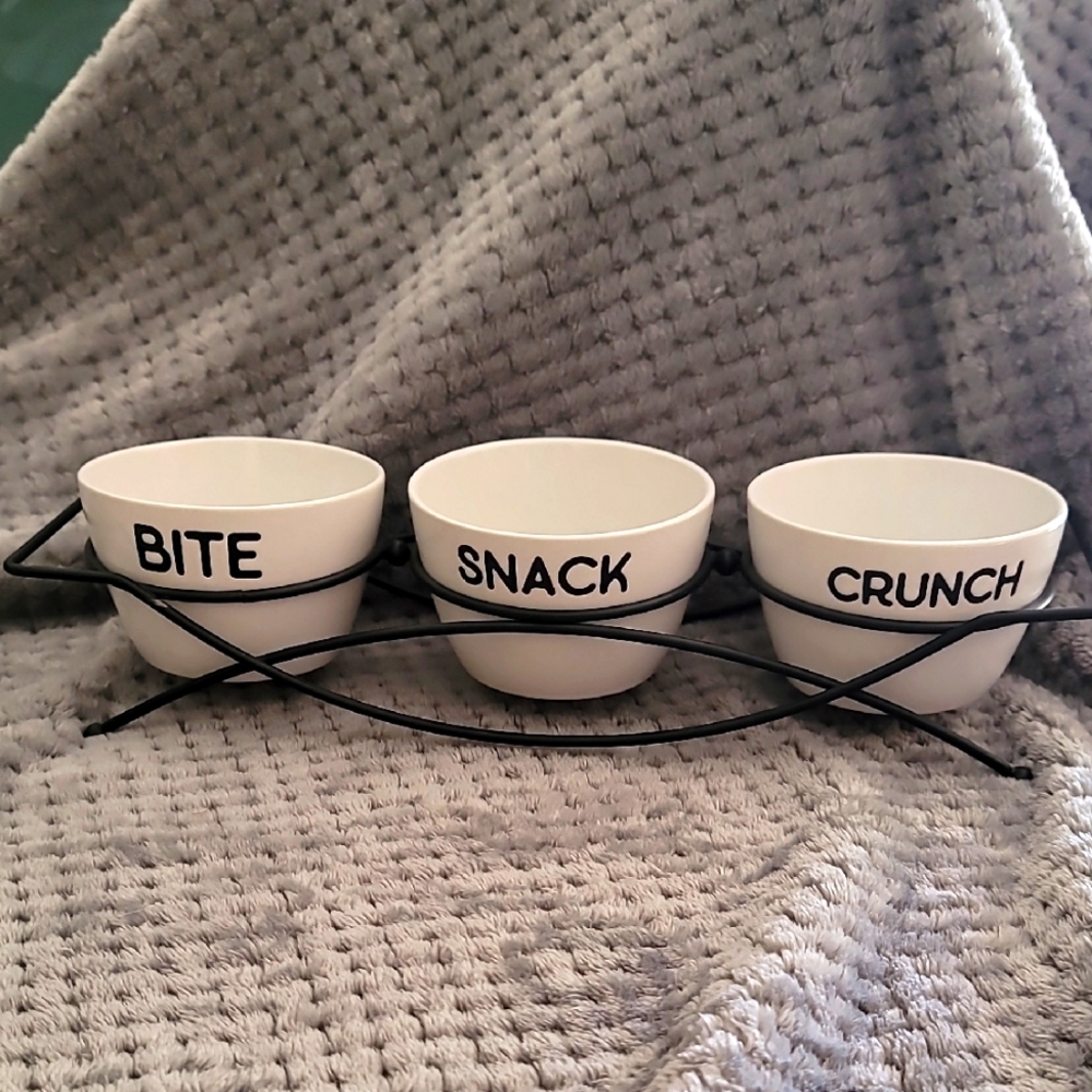 White Ceramic Snack Bowls with Black Stand